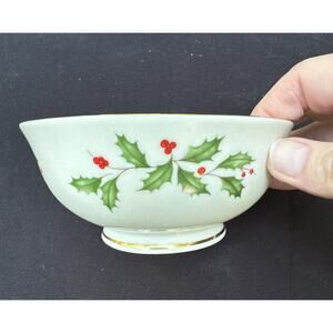 Lenox Holiday Holly Berries Christmas Bowl, Candy Dish red green holiday